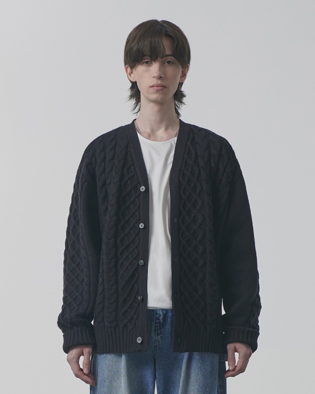 HEAVY WEIGHT CABLE KNIT CARDIGAN_BLACK